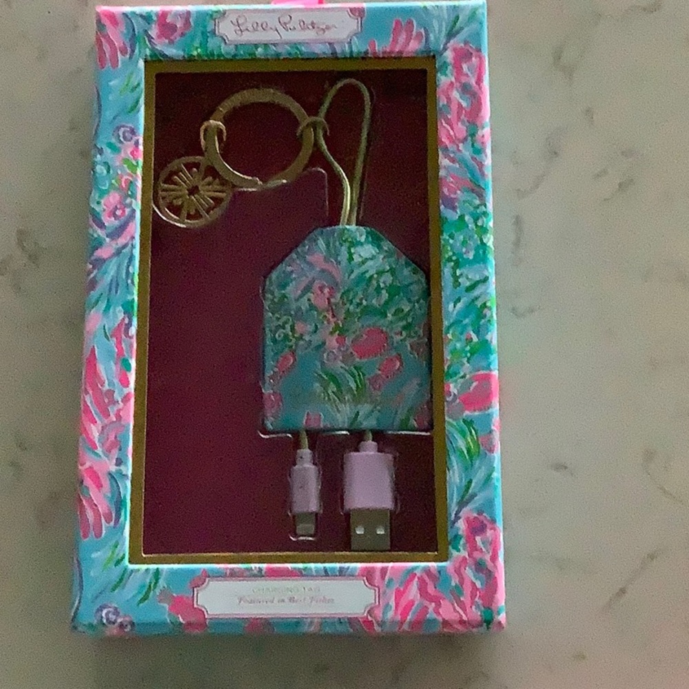 Nib Lilly Pulitzer charging tag